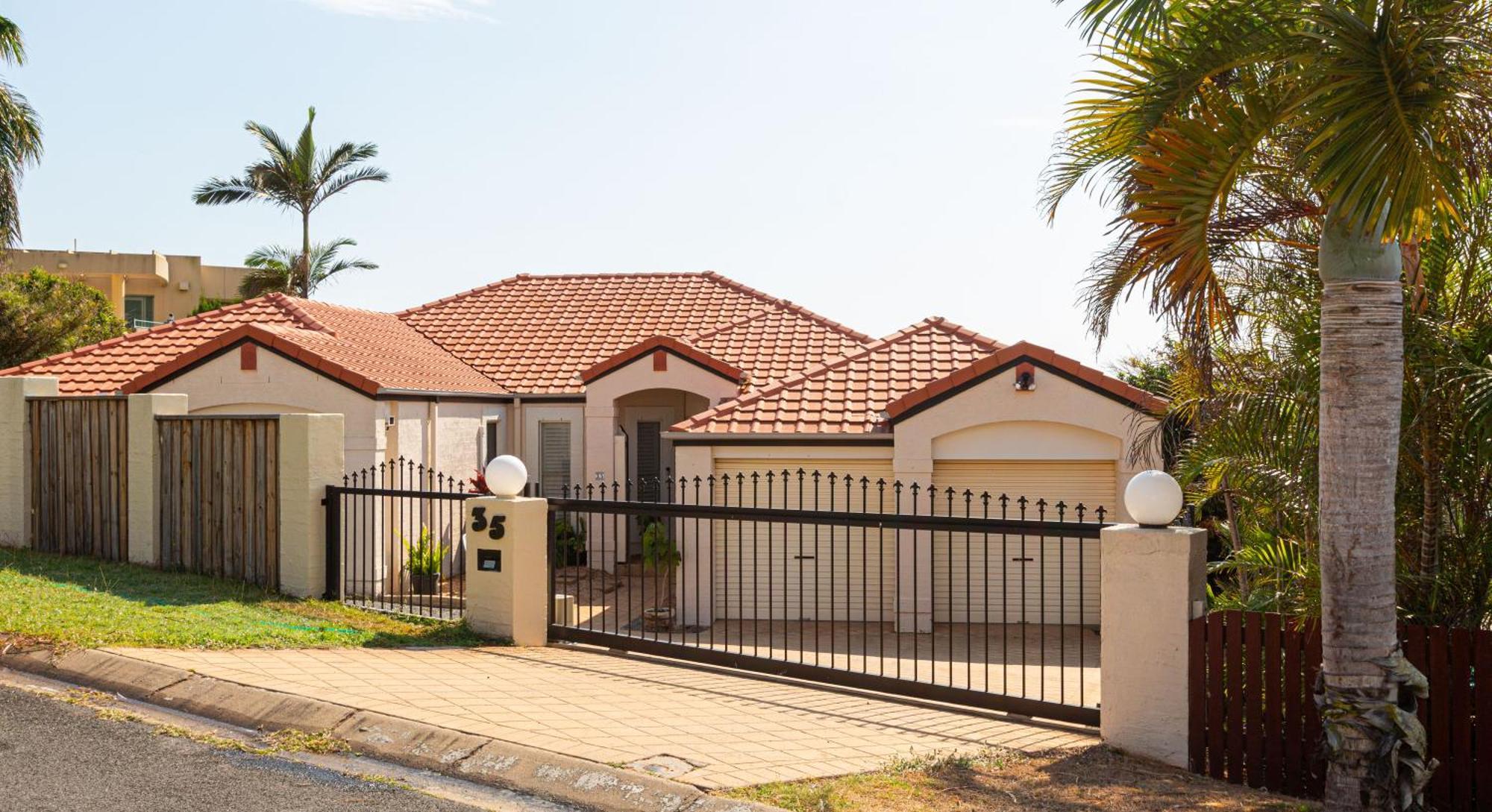 Bella Vista - Spectacular Ocean Views & Continental Breakfast Yeppoon Exterior foto